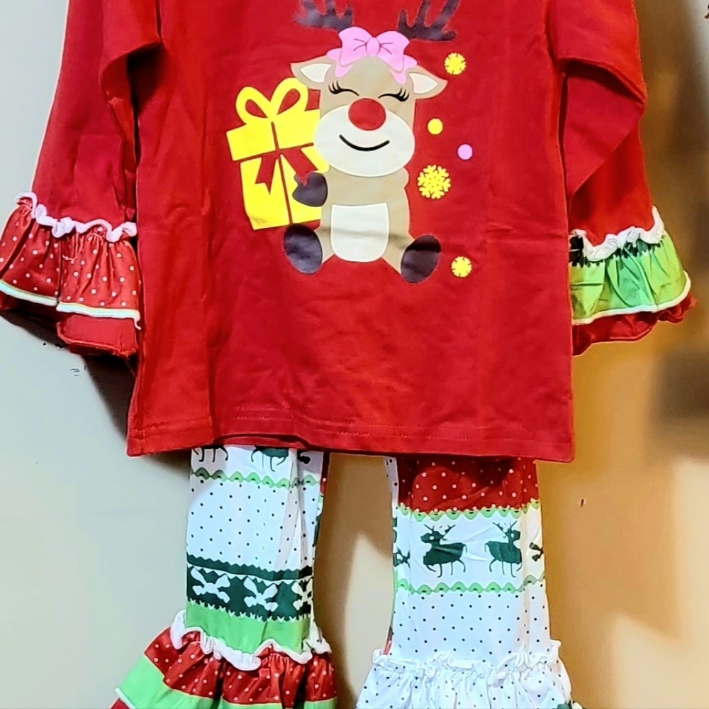 Holiday Outfit - Picture 2 of 2